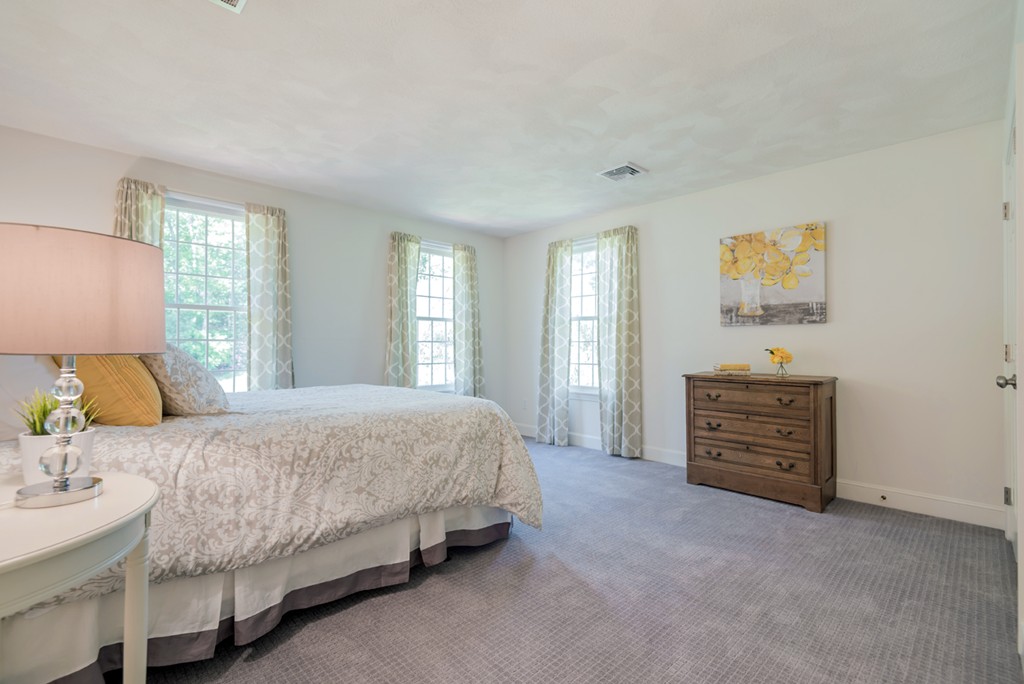 220 Candlestick Road North Andover, MA 01845 - Photo 19 of 30 Gallery Image 19