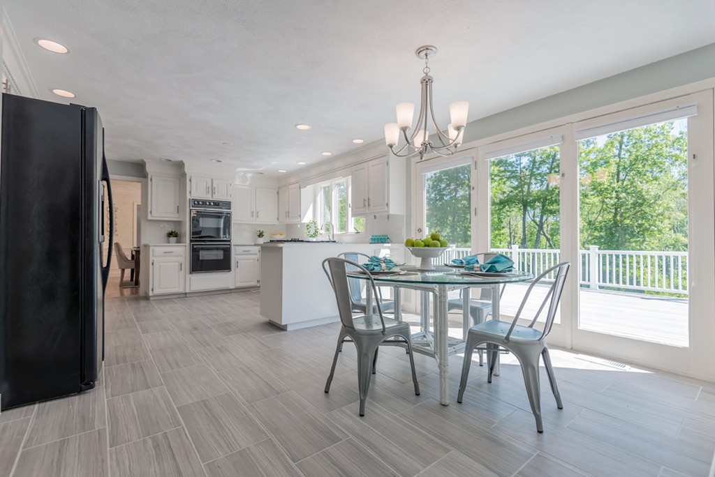 220 Candlestick Road North Andover, MA 01845 - Photo 8 of 30 Gallery Image 8