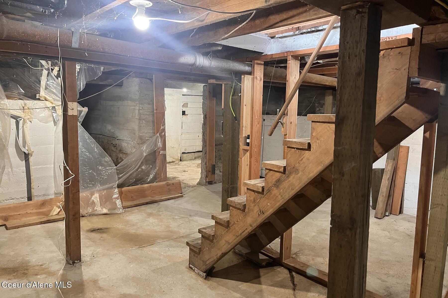 525 Big Hill Road Hope, ID 83836 - Photo 6 of 17 Unfinished Basement