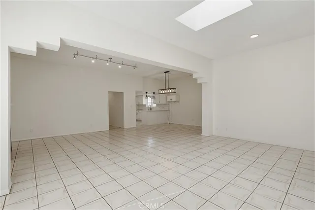 $1,499,999 | 417 South Glenwood Place, Burbank, CA 91506