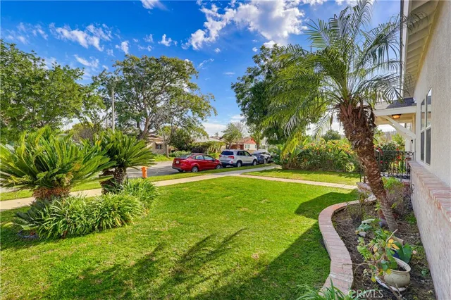 $1,499,999 | 417 South Glenwood Place, Burbank, CA 91506