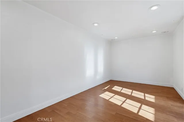 $1,499,999 | 417 South Glenwood Place, Burbank, CA 91506