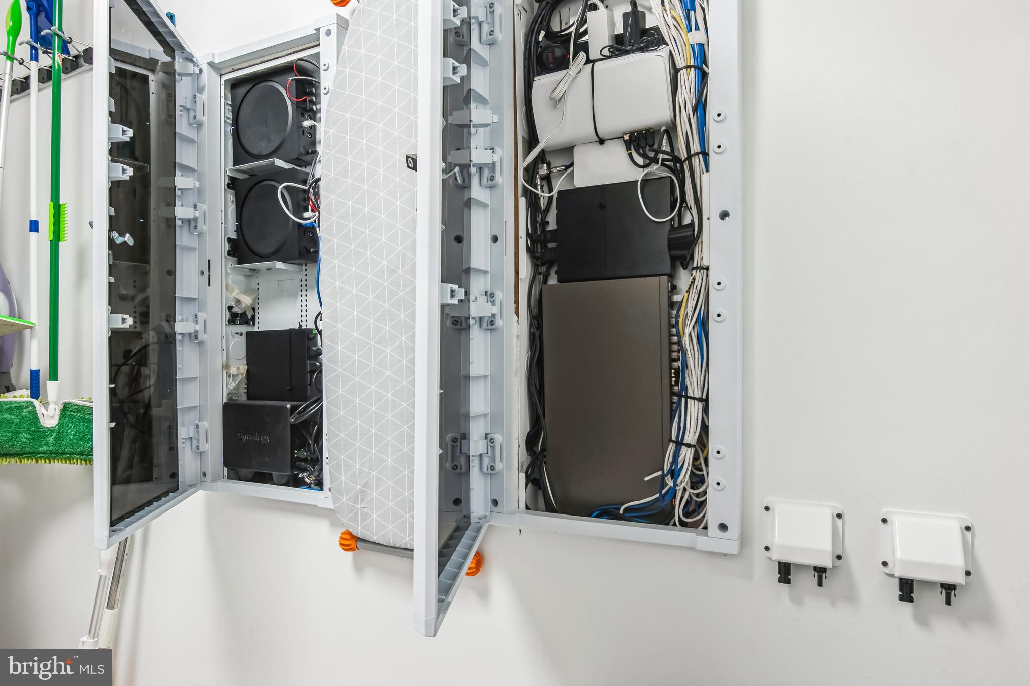 8419 Ingleton Road Easton, MD 21601 - Photo 46 of 58 Control Center