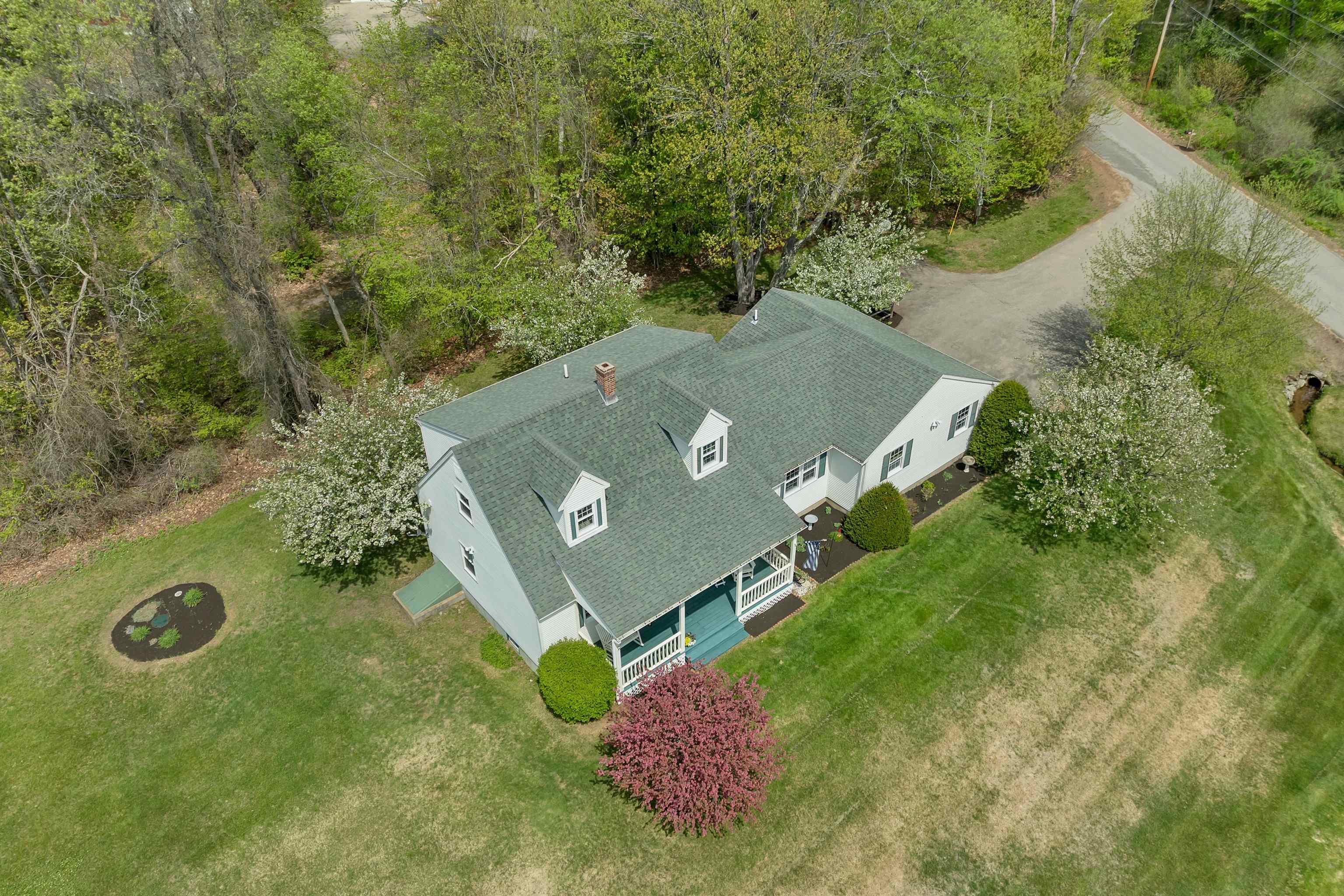 145 Turnpike Road Northfield, NH 03276 - Photo 5 of 58