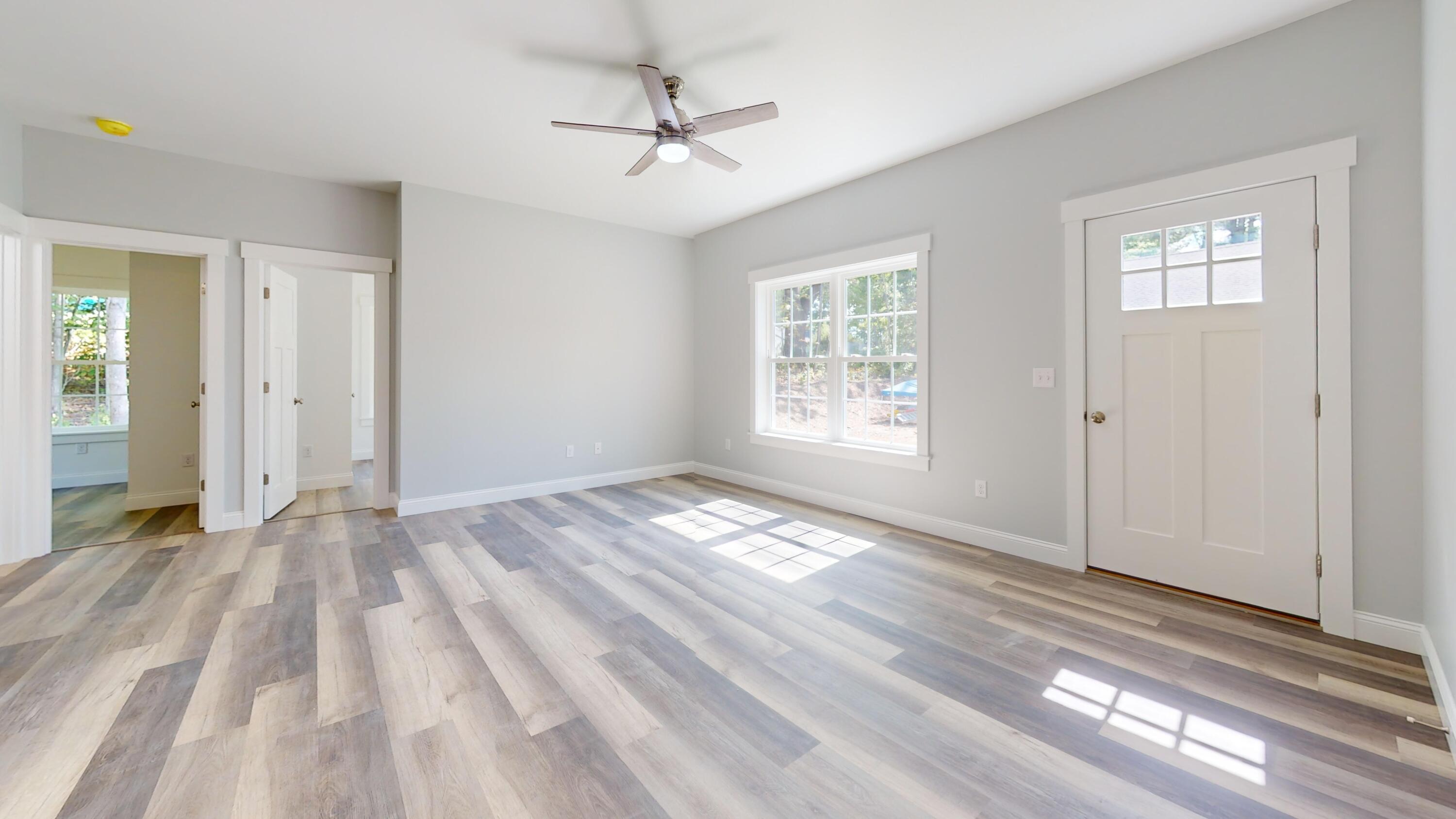 27 Jennifer Avenue Greene, ME 04236 - Photo 4 of 20 5. Living Room
