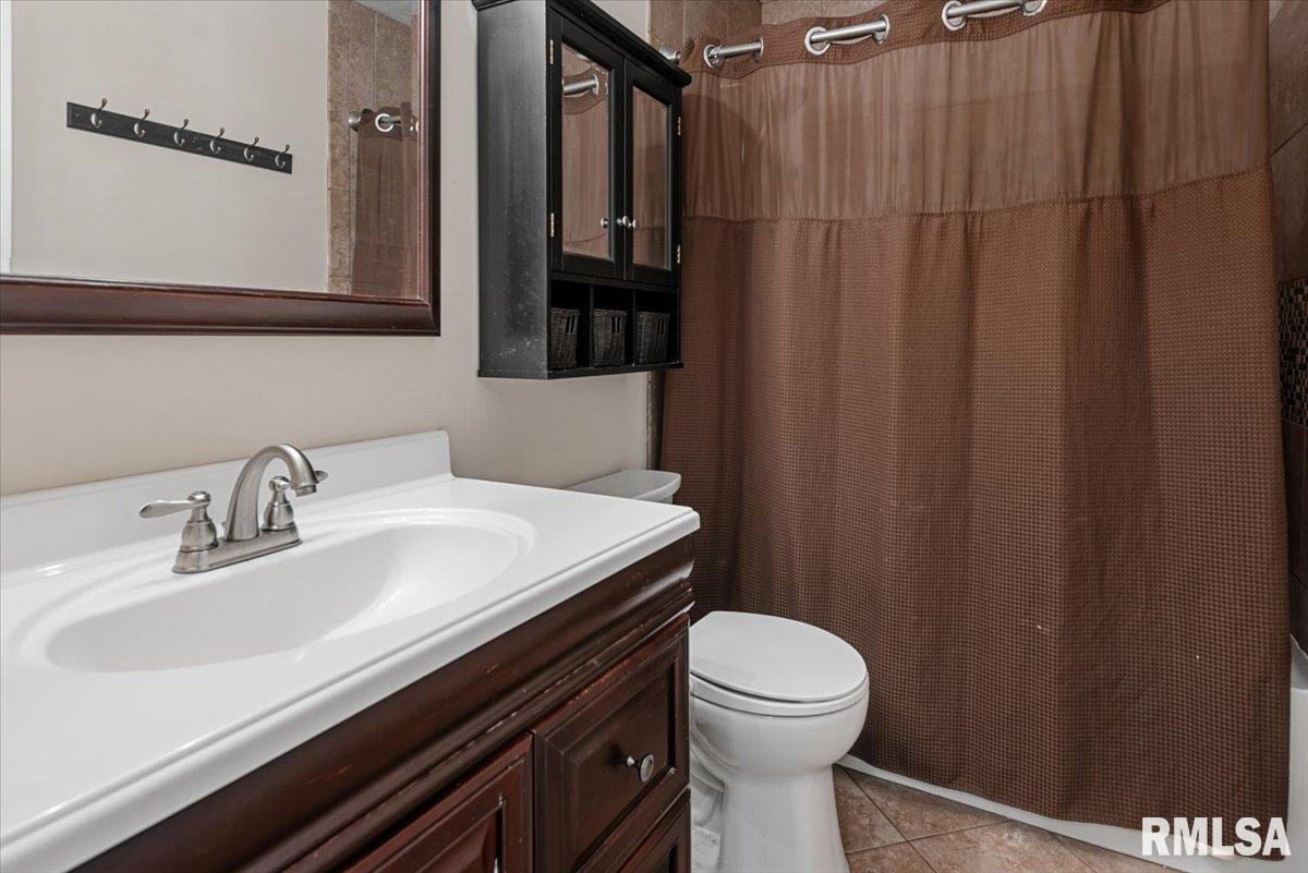 1524 Maureen Court Springfield, IL 62702 - Photo 15 of 29