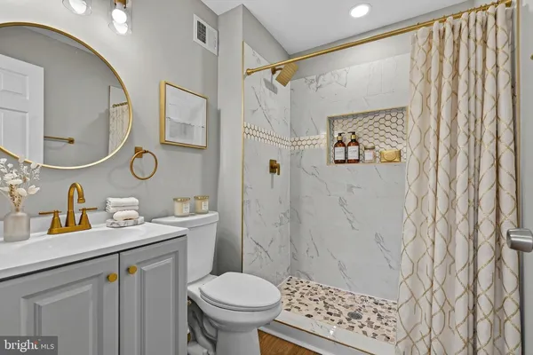$235,000 | 2001 North Fulton Avenue, Baltimore, MD 21217