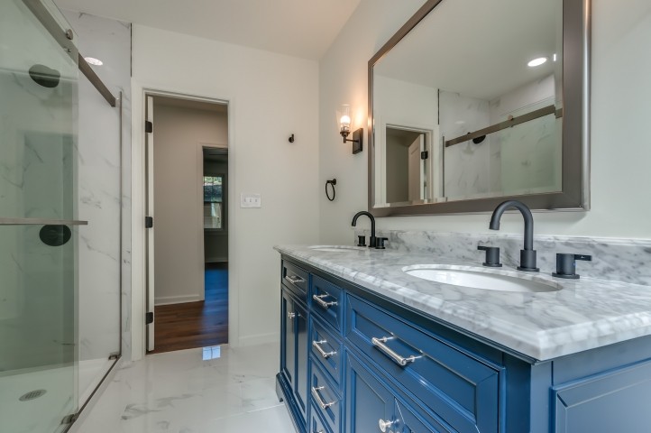 508 Dupont Avenue Madison, TN 37115 - Photo 7 of 22 a bathroom with double sink and two mirror