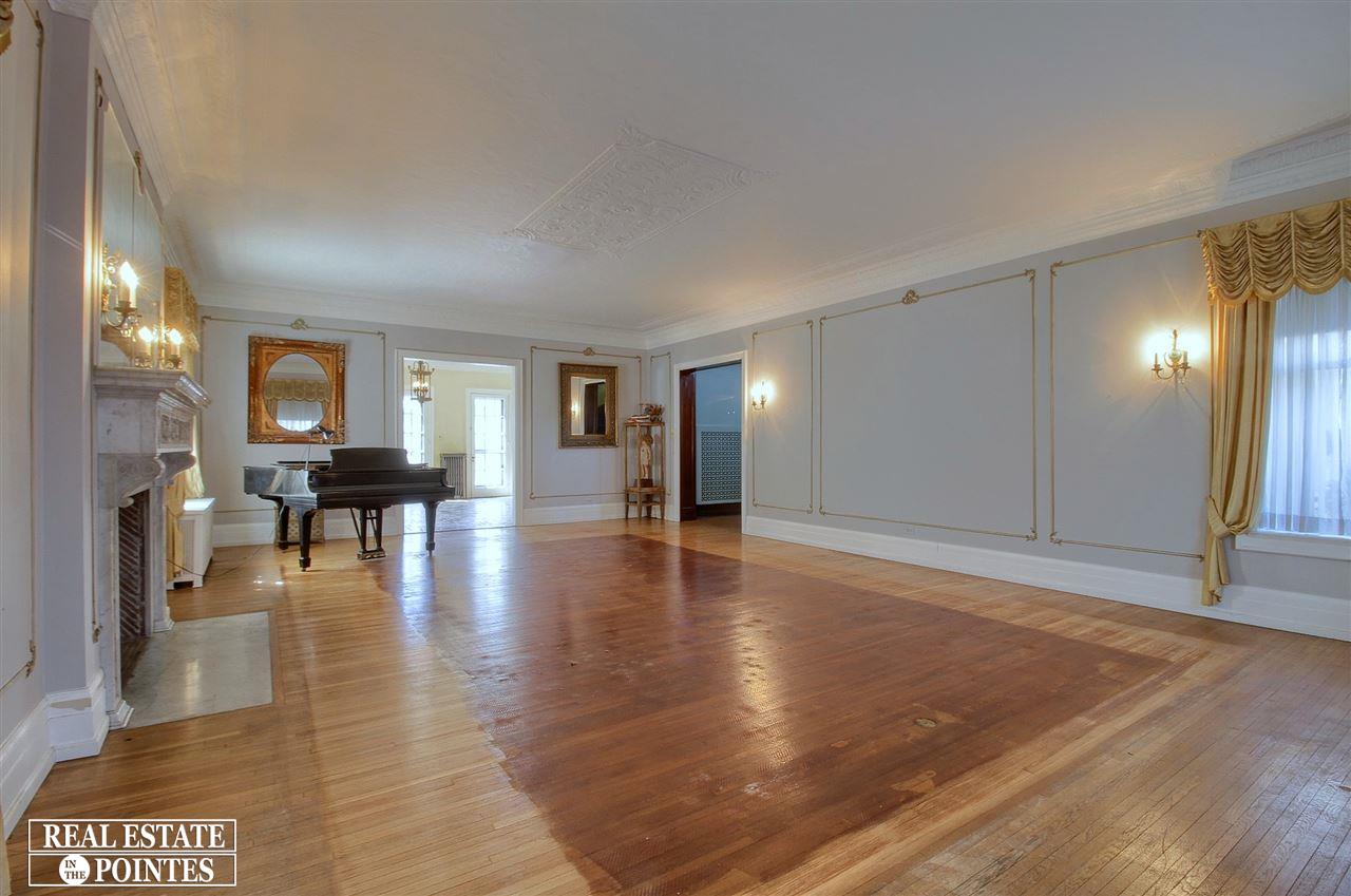 1005 Whittier Road Grosse Pointe Park, MI 48230 - Photo 7 of 63