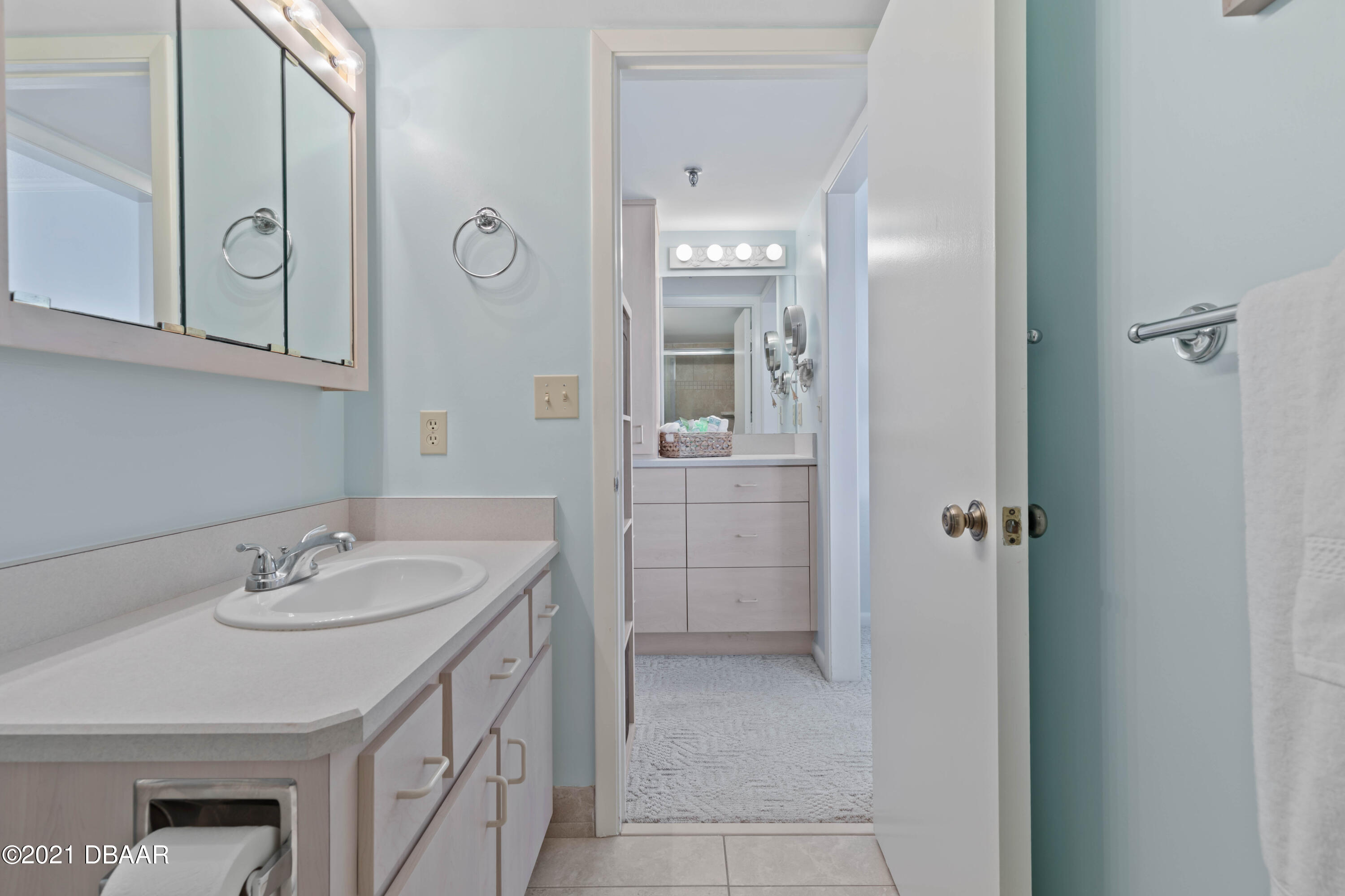 1051 Ocean Shore Boulevard, Unit 1202 Ormond Beach, FL 32176 - Photo 15 of 31 Master Bathroom