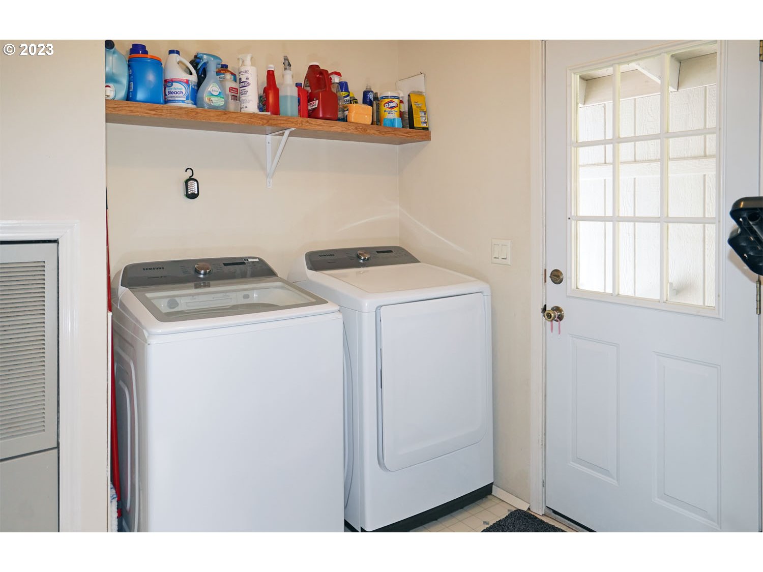 23077 Southwest Main Street, Unit 50 Sherwood, OR 97140 - Photo 24 of 24 a utility room with dryer and washer