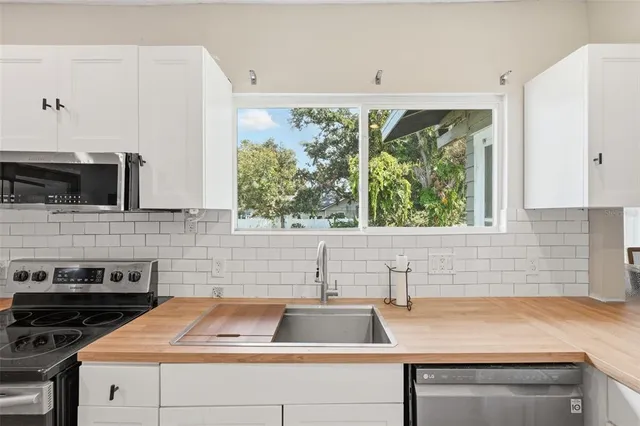 $345,000 | 2239 West Central Avenue, Winter Haven, FL 33880