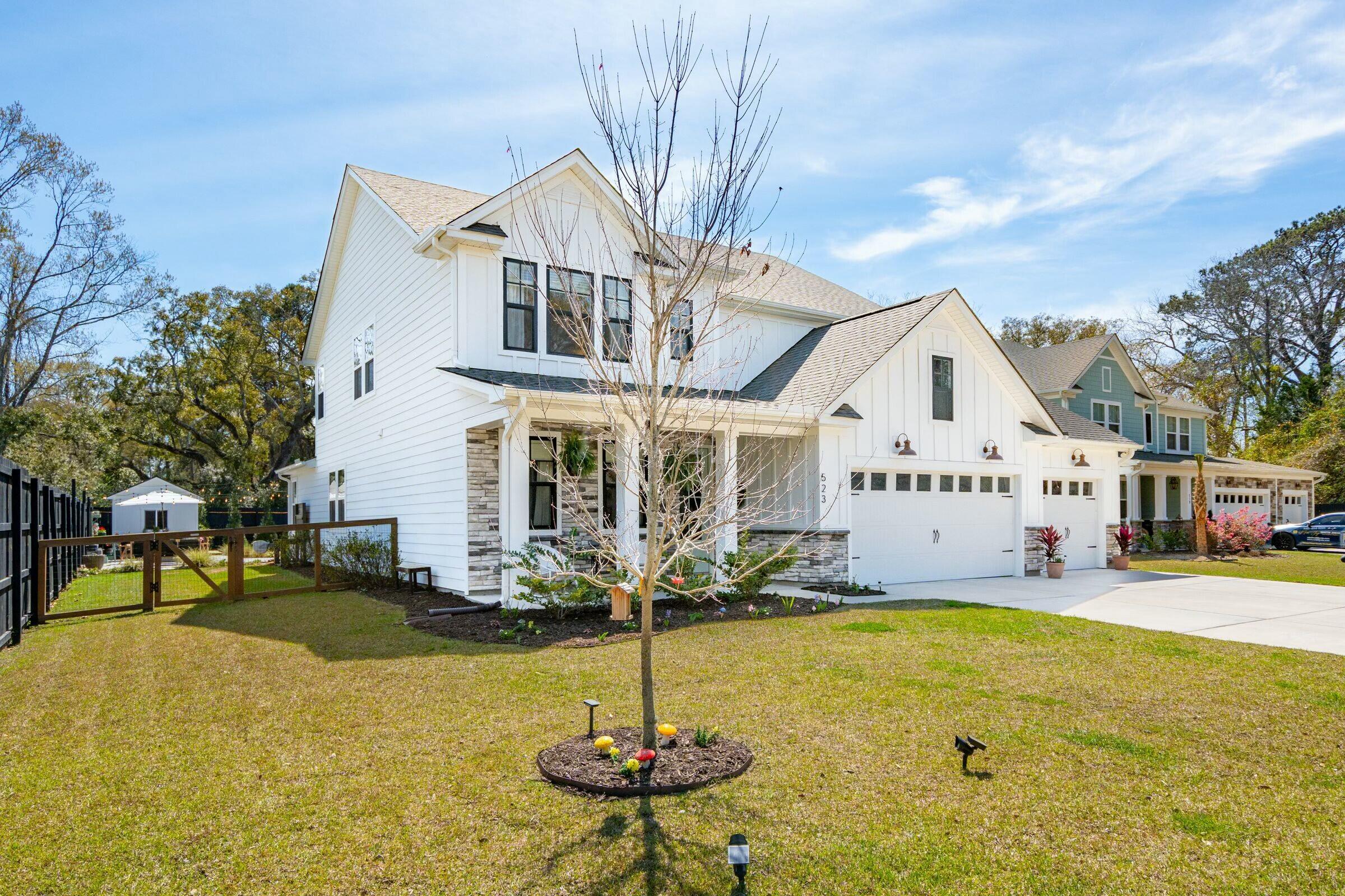 523 Coaxum Rd Mount Mount Pleasant, SC 29464 - Photo 2 of 105 tempImageA6brOw