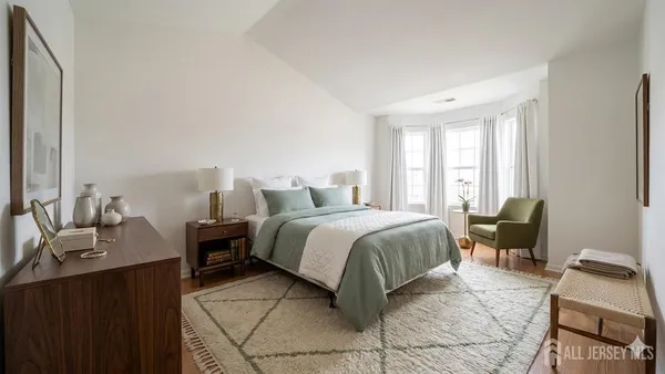 $2,468 | 406 Birch Court, New Brunswick, NJ 08901