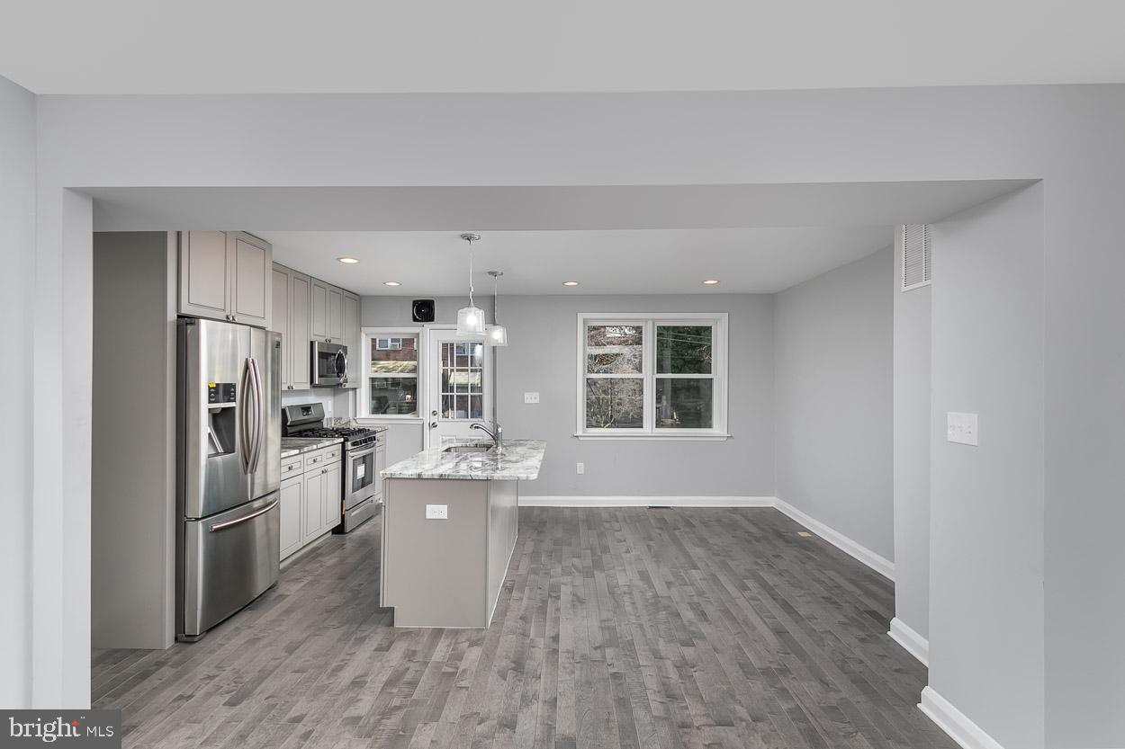 925 Wicklow Road Baltimore, MD 21229 - Photo 14 of 38 View of kitchen & dining from Living Room