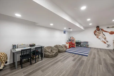 $725,000 | 1246 Laurel Avenue, Deerfield, IL 60015