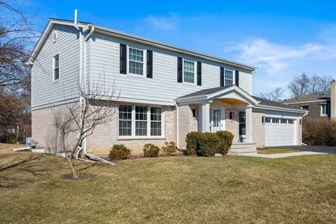 $725,000 | 1246 Laurel Avenue, Deerfield, IL 60015