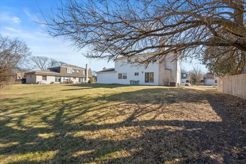 $725,000 | 1246 Laurel Avenue, Deerfield, IL 60015