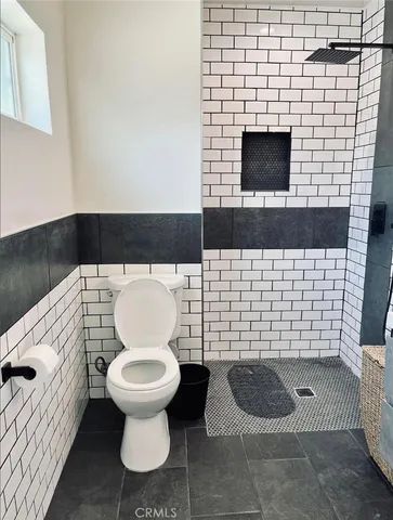 $1,799 | 7325 Matilija Avenue, Van Nuys, CA 91405