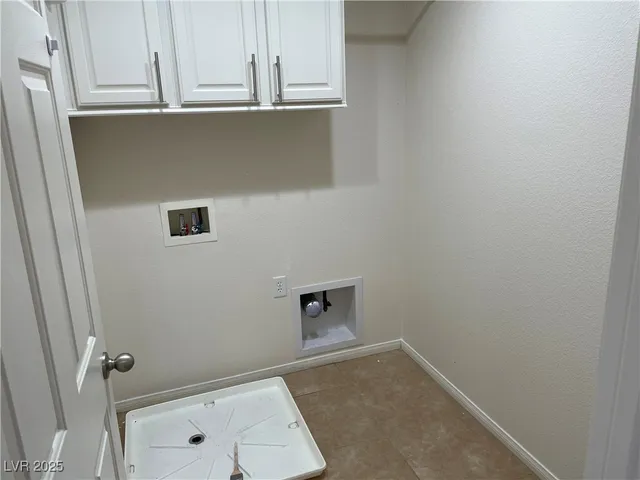 $2,000 | 8825 West Torino Avenue, Las Vegas, NV 89148