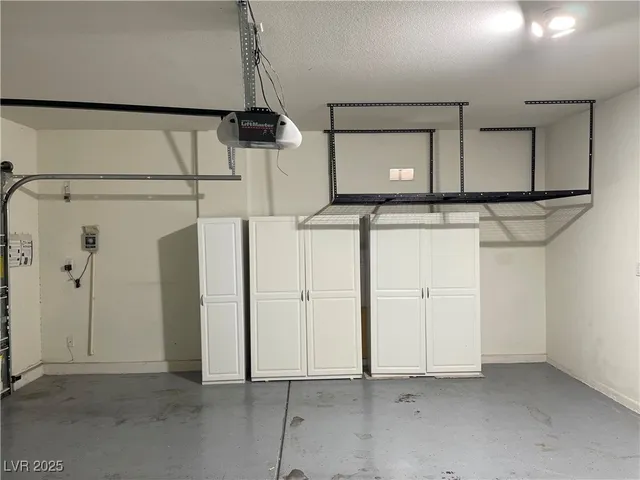 $2,000 | 8825 West Torino Avenue, Las Vegas, NV 89148