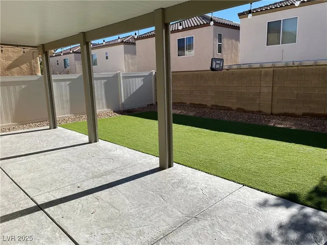 $2,000 | 8825 West Torino Avenue, Las Vegas, NV 89148