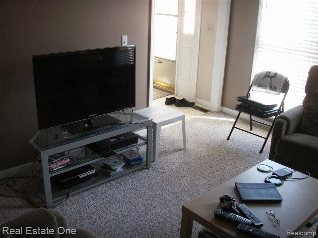 4418 South Rochester Road, Unit 8 Royal Oak, MI 48073 - Photo 13 of 13 013.JPG