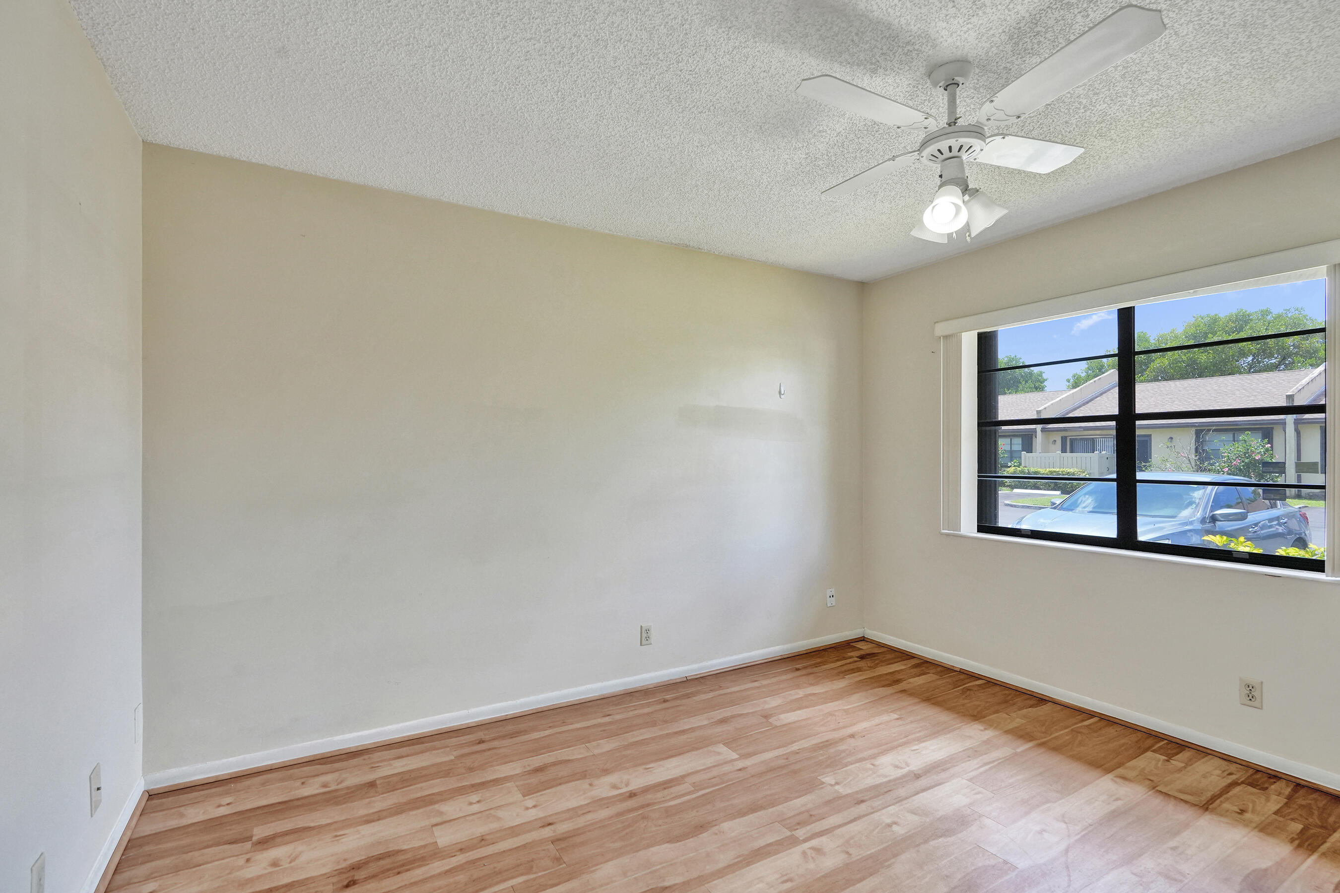617 Banks Road, Unit 617 Margate, FL 33063 - Photo 13 of 51 DSC02704