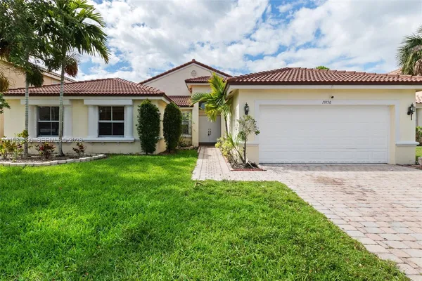 $5,200 | 19150 Southwest 16th Street, Pembroke Pines, FL 33029