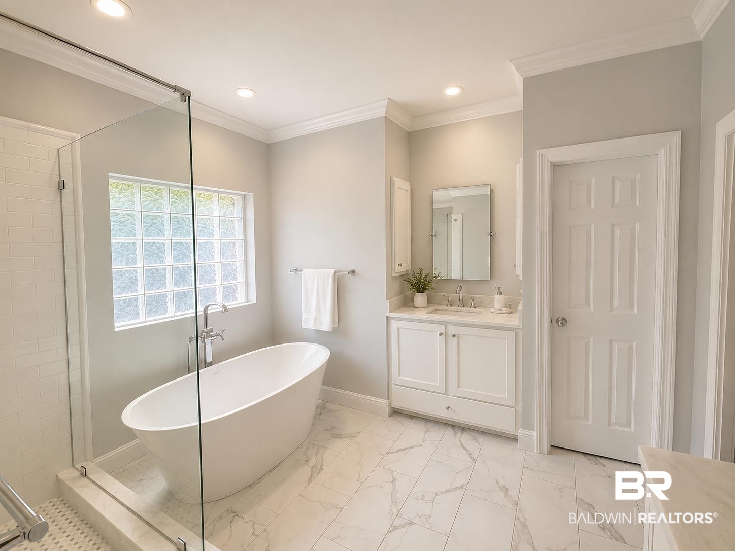 103 Raphael Semmes Drive East Spanish Fort, AL 36527 - Photo 2 of 9 Freestanding soaking tub with floor-mounted faucet