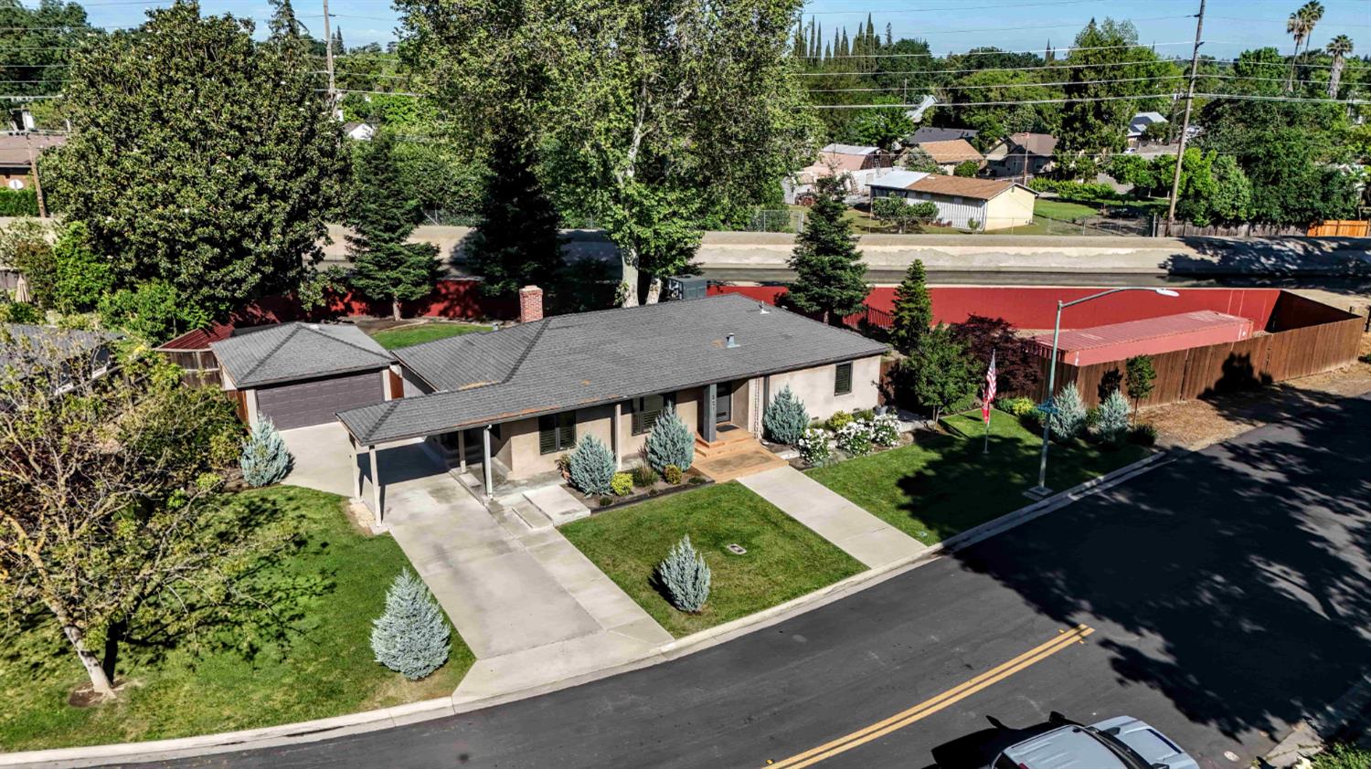 821 High Street Modesto, CA 95354 - Photo 4 of 38