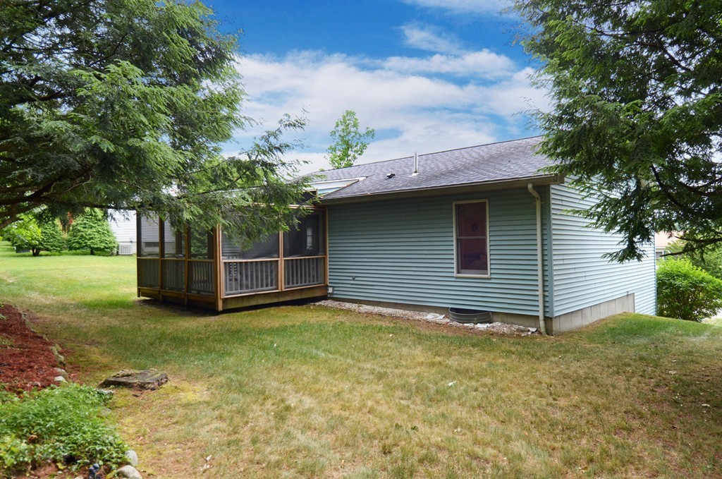16 Allison Road, Unit 16 Northborough, MA 01532 - Photo 2 of 29 Gallery Image 2