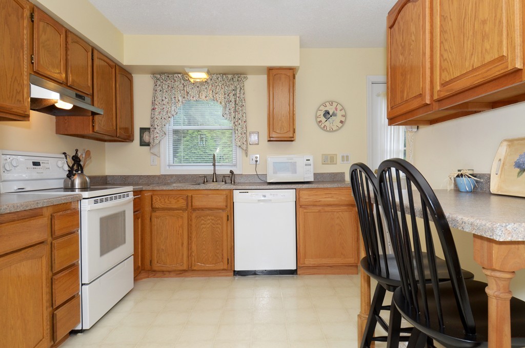 16 Allison Road, Unit 16 Northborough, MA 01532 - Photo 9 of 29 Gallery Image 9