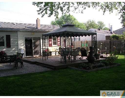 7 Glenville Road Edison, NJ 08817 - Photo 6 of 8 Gallery Image 6