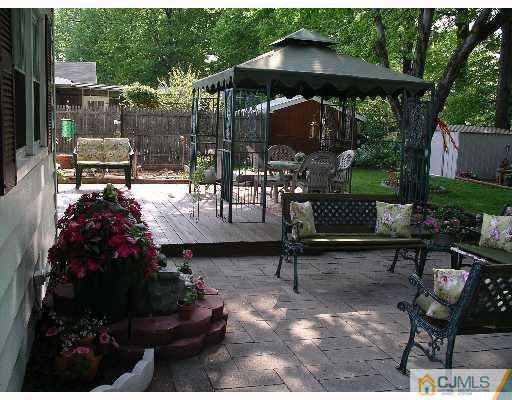 7 Glenville Road Edison, NJ 08817 - Photo 8 of 8 Gallery Image 8