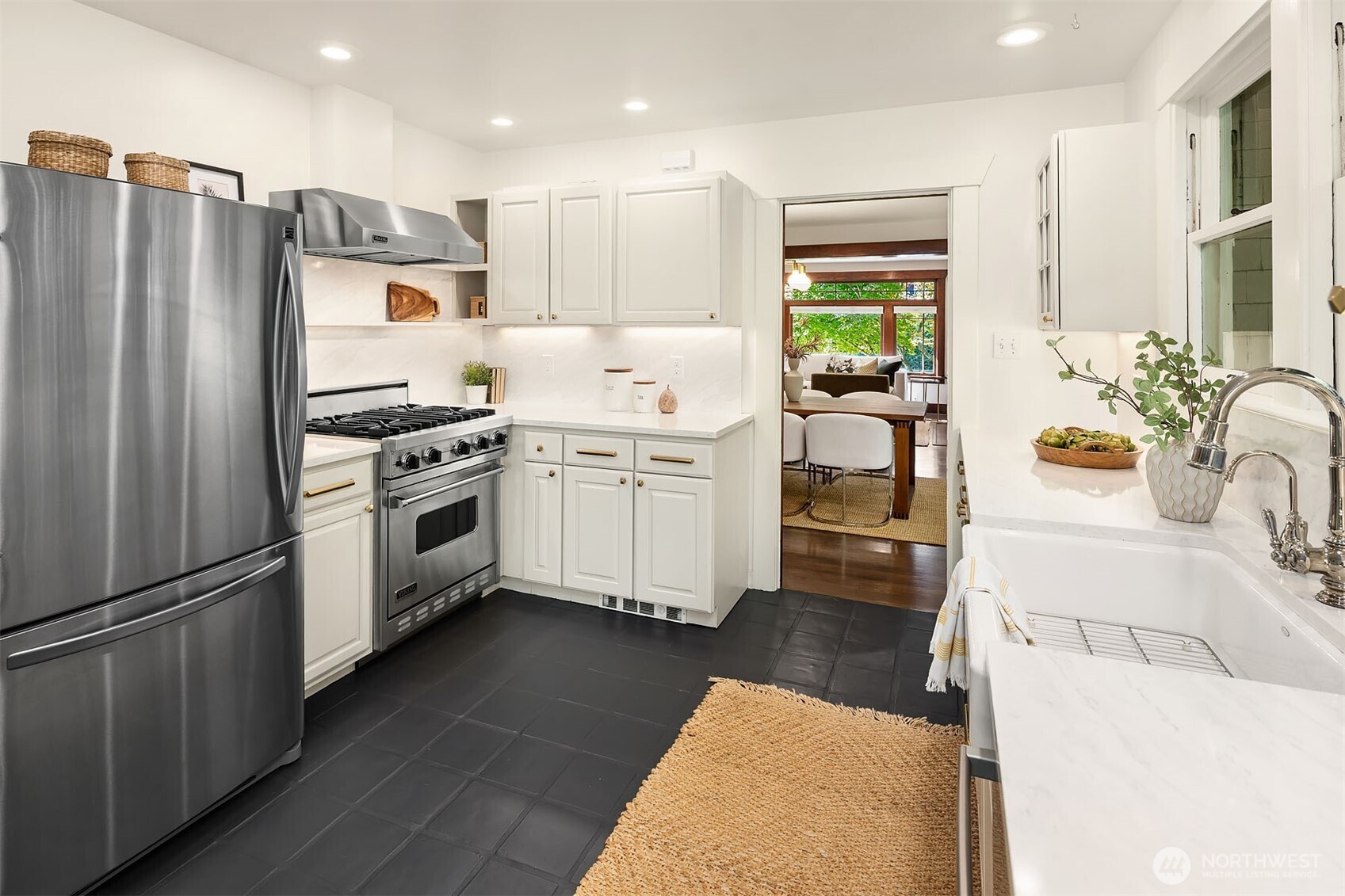 1418 33rd Avenue Seattle, WA 98122 - Photo 11 of 35