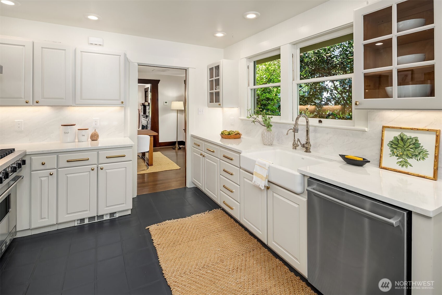 1418 33rd Avenue Seattle, WA 98122 - Photo 9 of 35