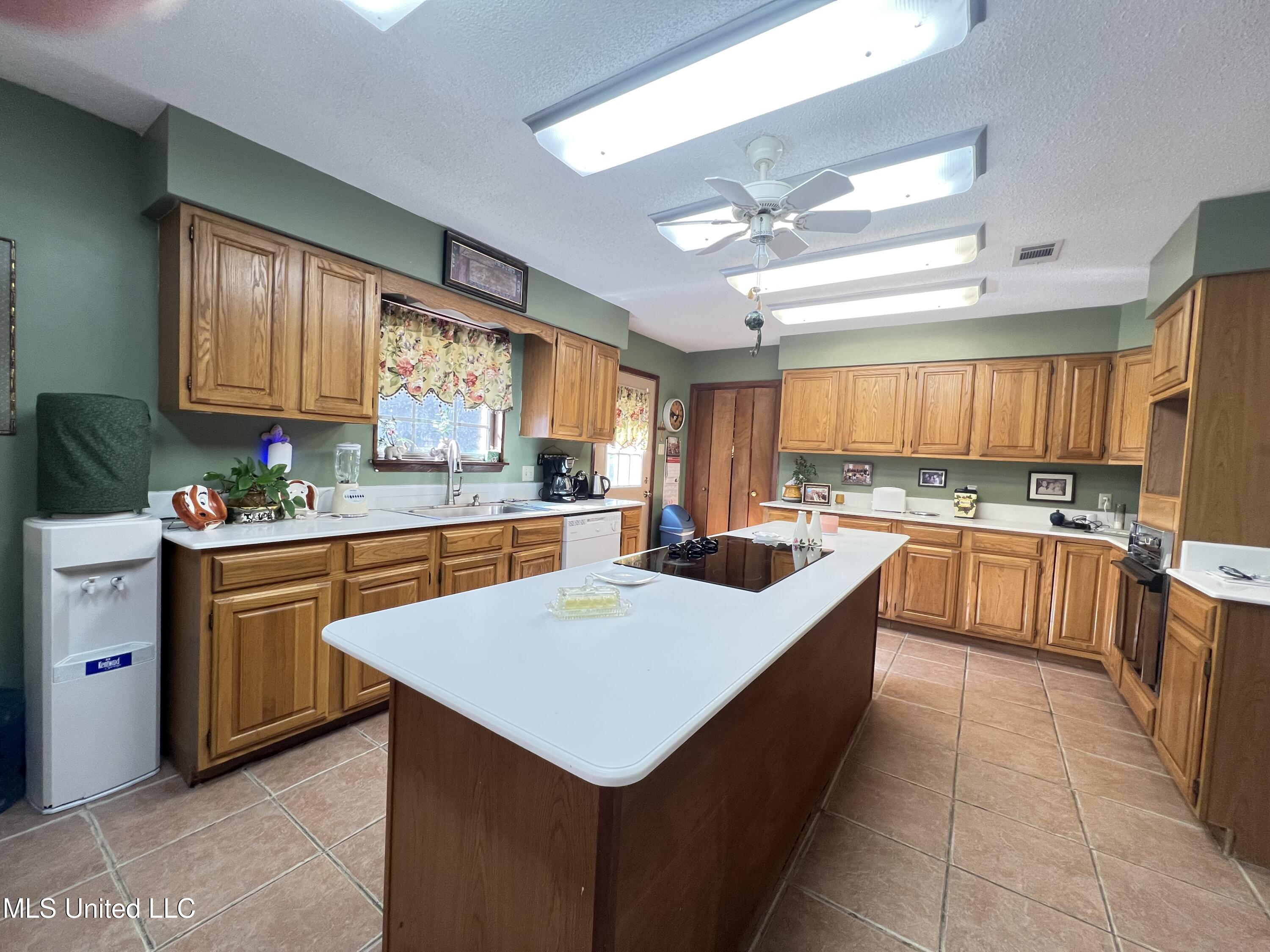 654 Koula Place Diamondhead, MS 39525 - Photo 14 of 35 IMG_5830