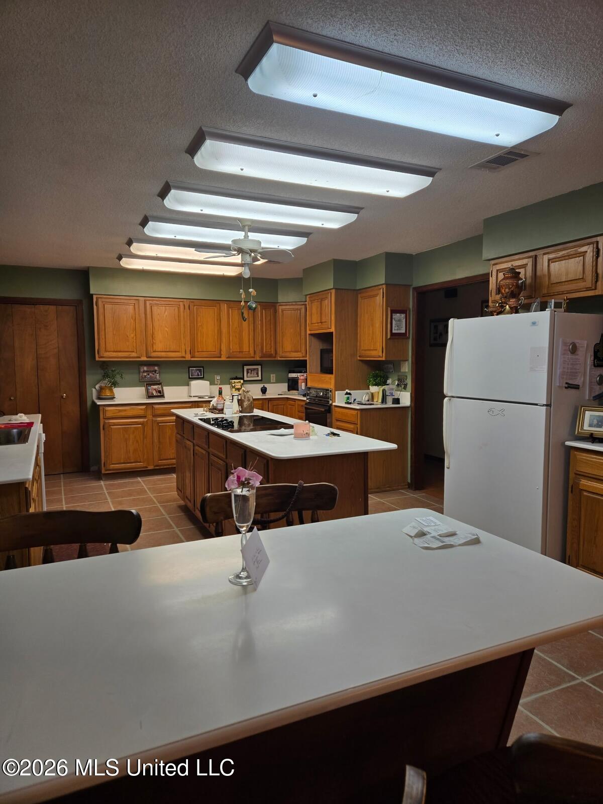 654 Koula Place Diamondhead, MS 39525 - Photo 15 of 35 RLBZ8548