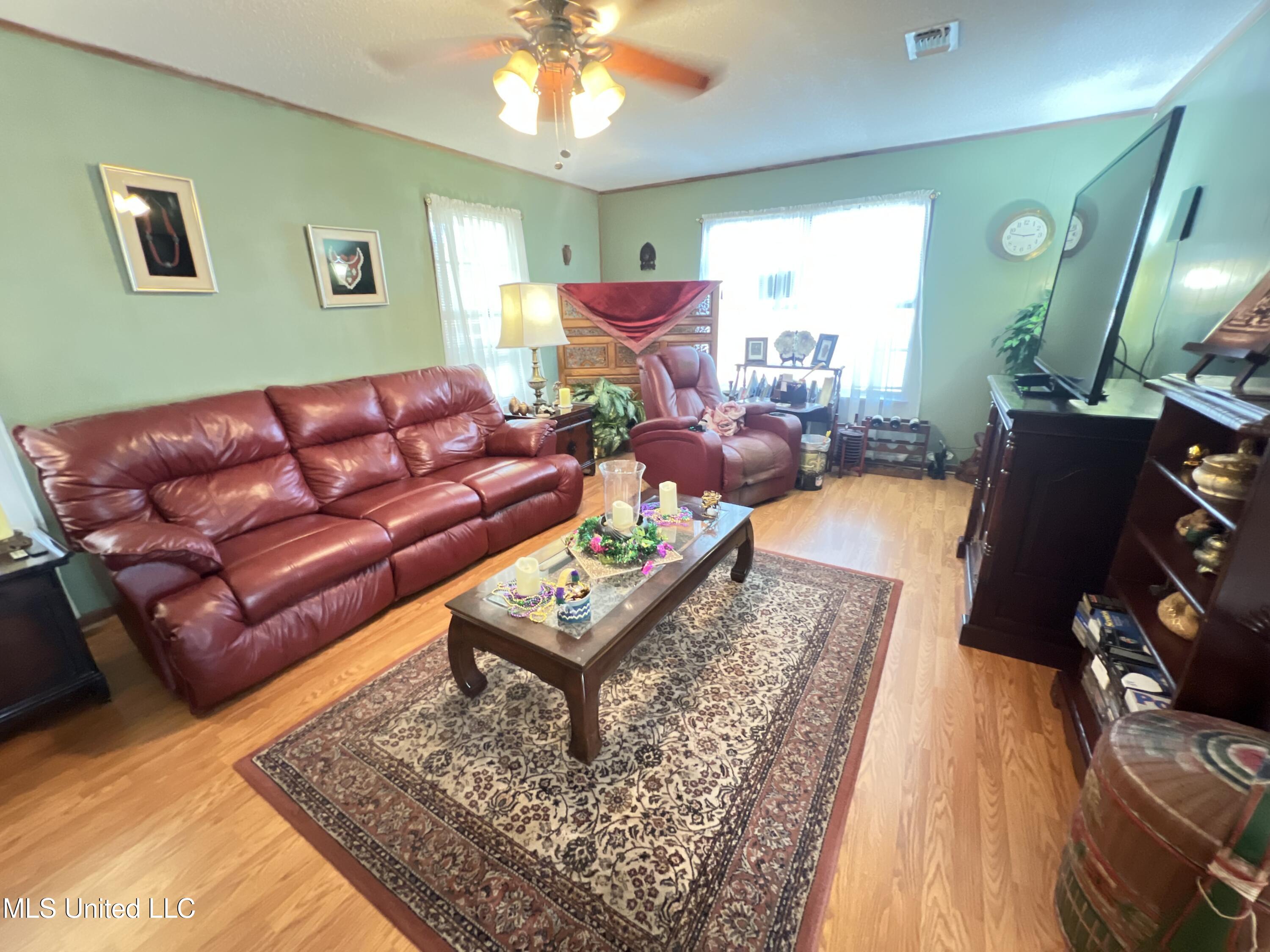 654 Koula Place Diamondhead, MS 39525 - Photo 18 of 35 IMG_5864