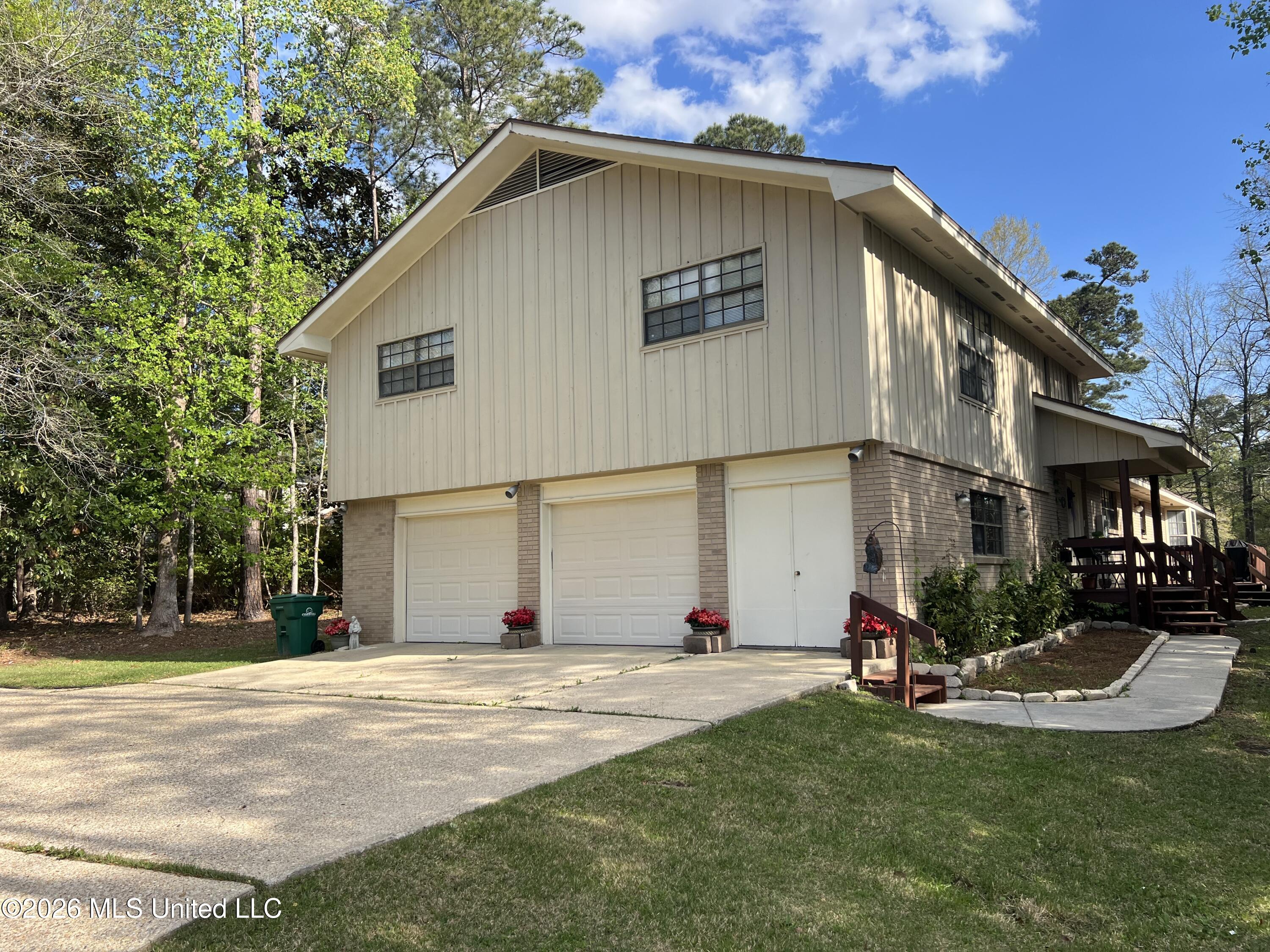 654 Koula Place Diamondhead, MS 39525 - Photo 33 of 35 IMG_6527