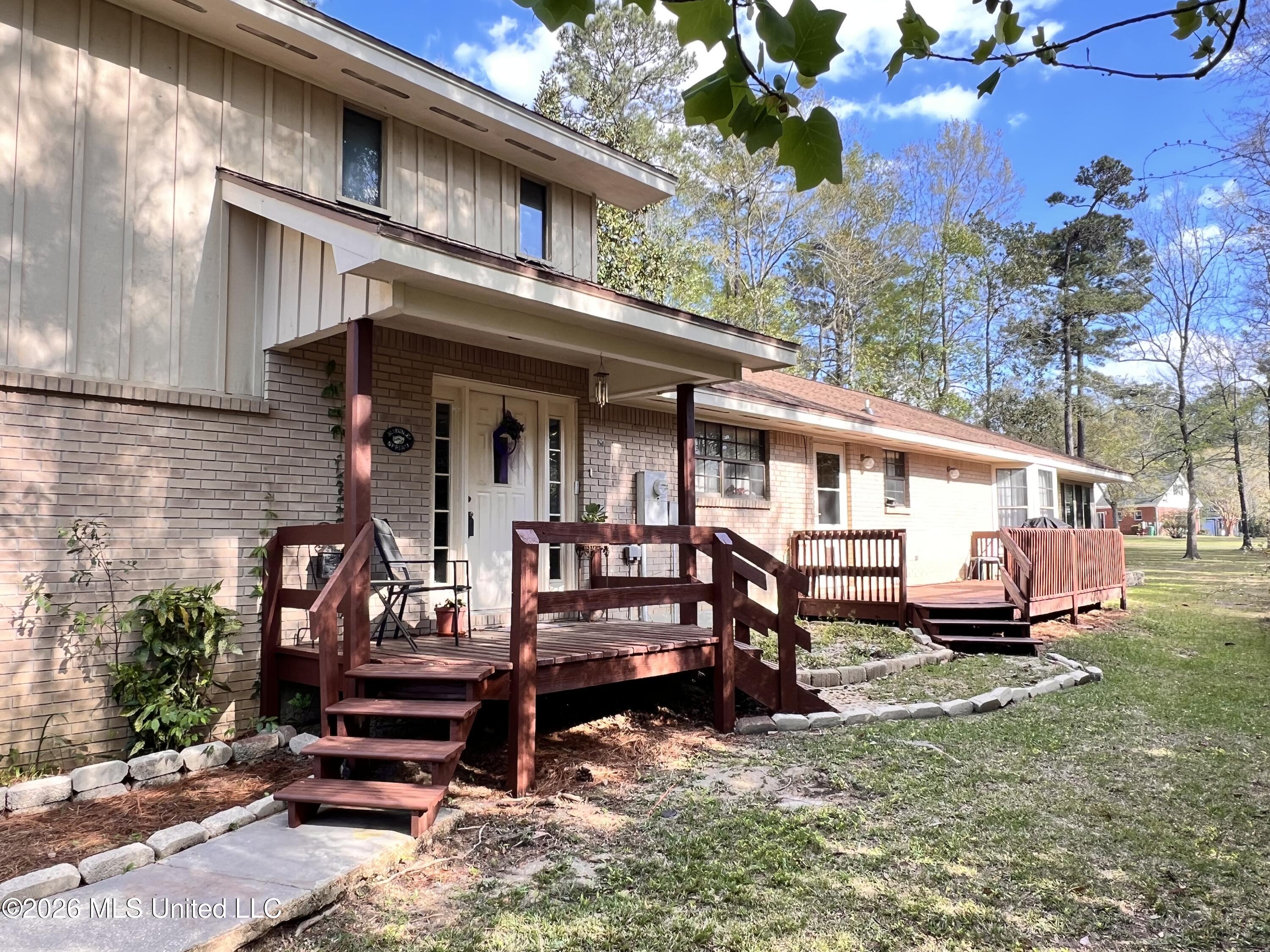 654 Koula Place Diamondhead, MS 39525 - Photo 10 of 35 IMG_6516