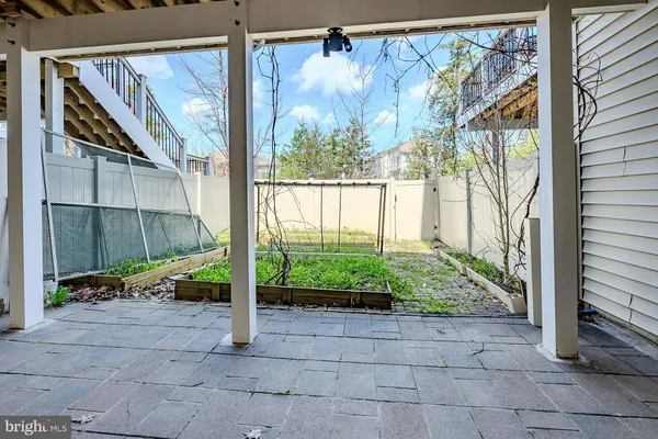$650,000 | 42624 Lisburn Chase Terrace, Chantilly, VA 20152