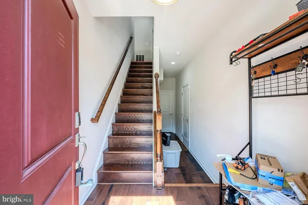 $650,000 | 42624 Lisburn Chase Terrace, Chantilly, VA 20152