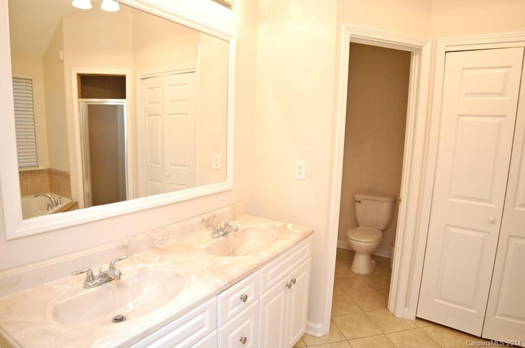 12315 Cardinal Point Road Charlotte, NC 28269 - Photo 13 of 24 Gallery Image 13