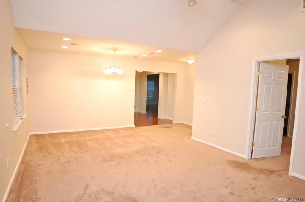 12315 Cardinal Point Road Charlotte, NC 28269 - Photo 8 of 24 Gallery Image 8