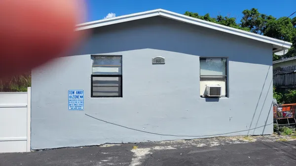 $1,350 | 905 19th Street, Unit 3, West Palm Beach, FL 33407