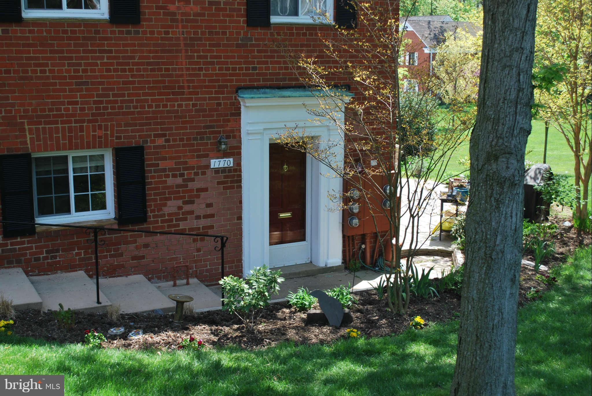 1770 Preston Road, Unit 823 Alexandria, VA 22302 - Photo 2 of 21 Exterior (Front)