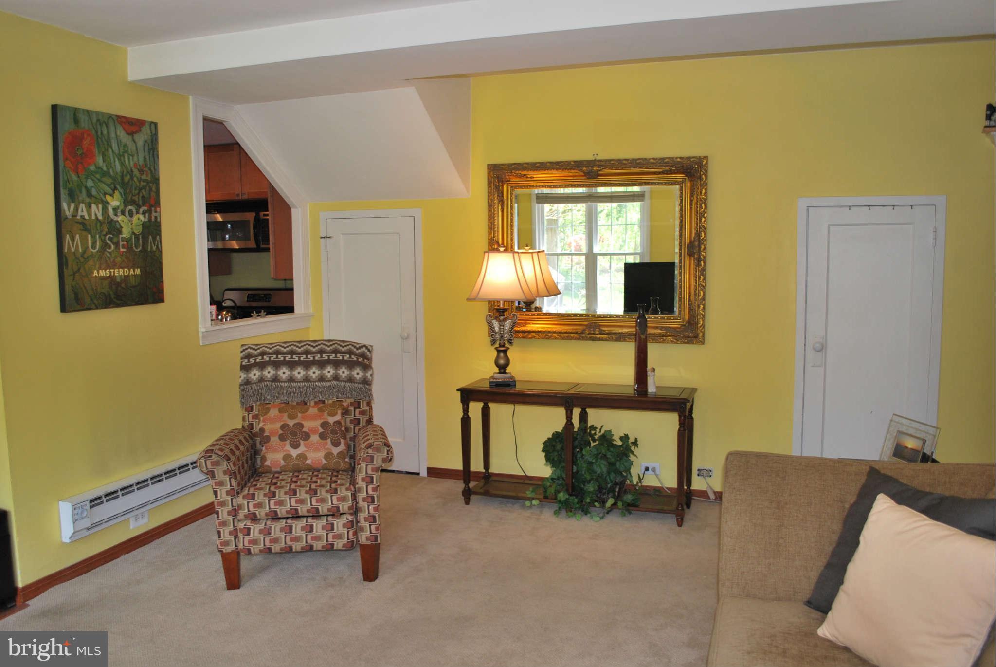 1770 Preston Road, Unit 823 Alexandria, VA 22302 - Photo 13 of 21 Living Room
