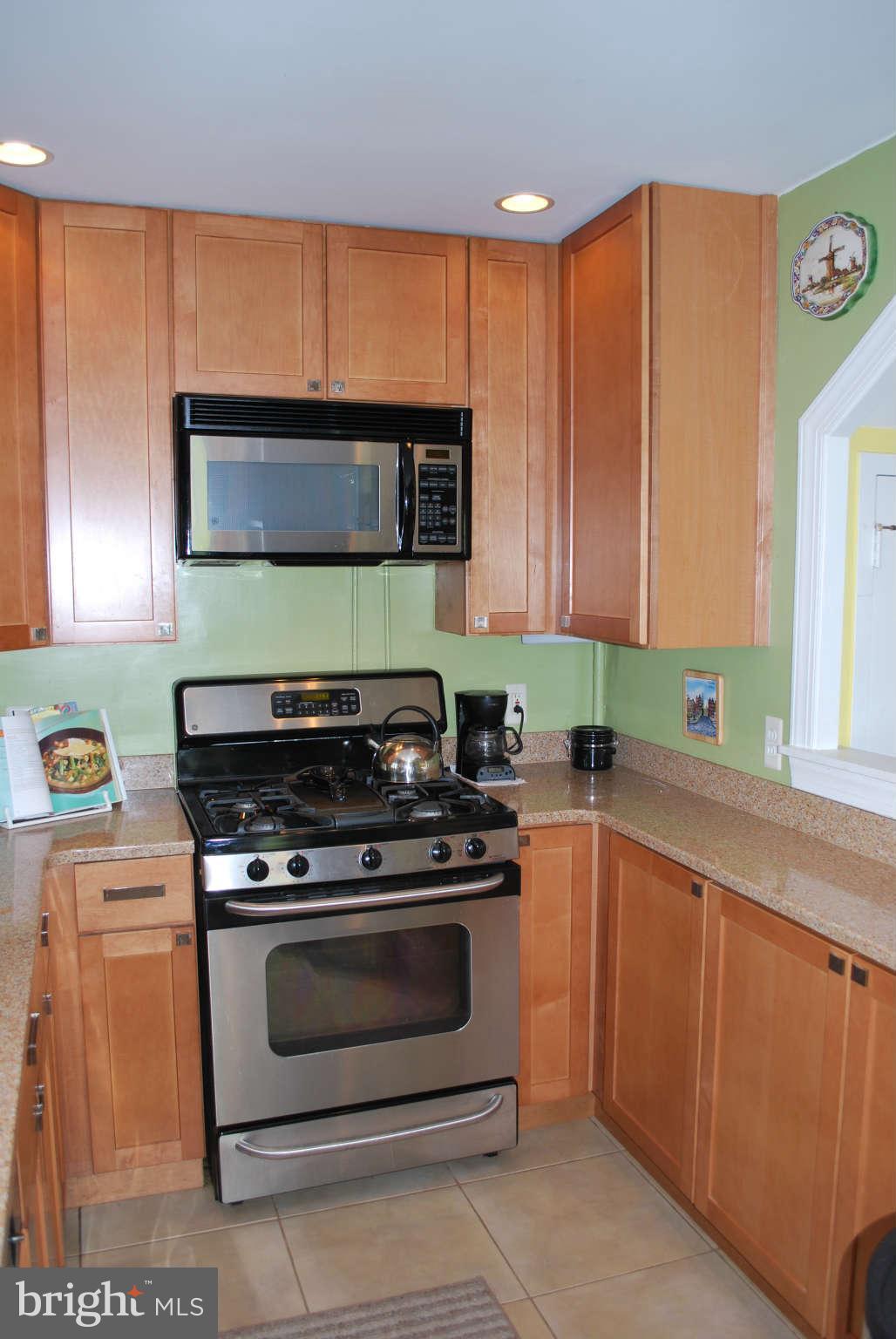 1770 Preston Road, Unit 823 Alexandria, VA 22302 - Photo 6 of 21 Kitchen